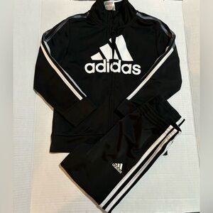 Kids size 6 Adidas track pant suit